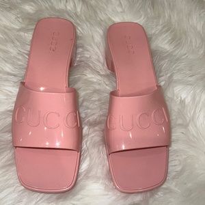 Gucci rubber slide sandal size 41